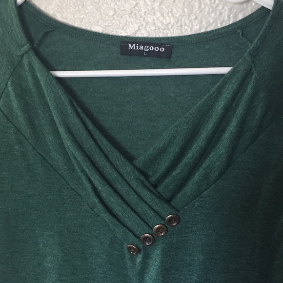 Green tunic - Picture 4 of 4